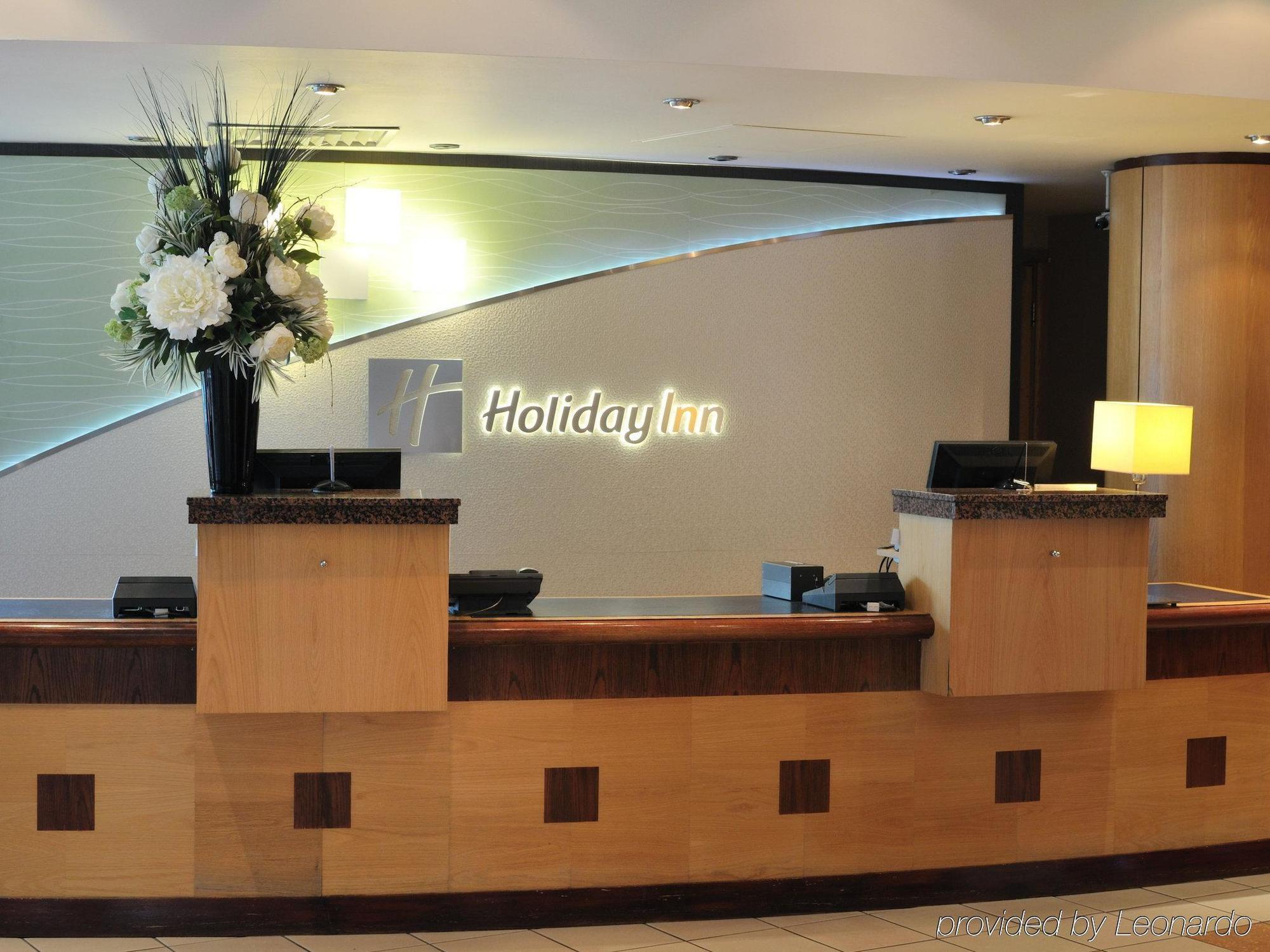 Hotel Doubletree By Hilton Woking Wnętrze zdjęcie